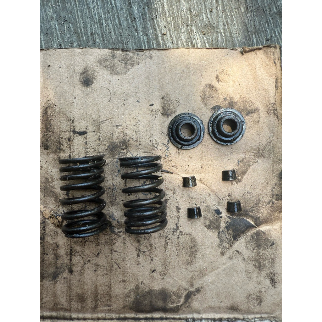 Ring Per Kuku klep Honda Supra X 125 / Honda Karisma / kirana Original Copotan