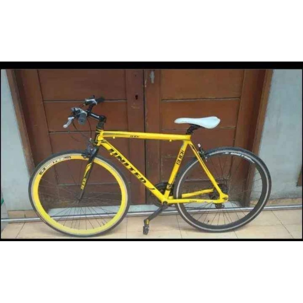 Sepeda United Slick 215 Hybrid Fixie Balap Roadbike bkn Heist