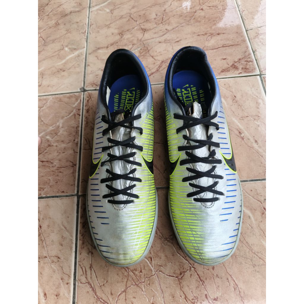 Sepatu Futsal Nike Mercurial Victory IC