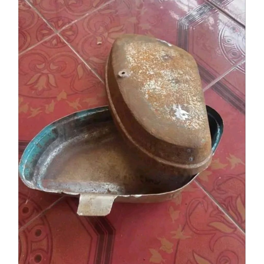 tutup aki c70 Bahan besi kanan kiri