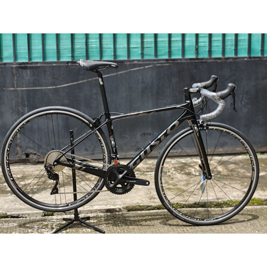 Sepeda Roadbike Gusto RCR Team Limited Full Shimano 105 BNOB