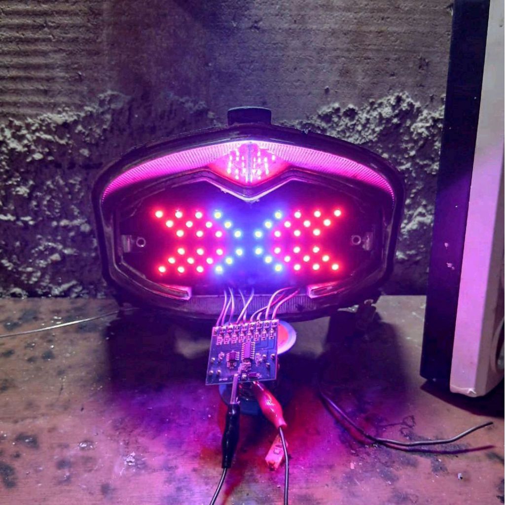 Lampu running Vixion Old 8 tr 10 mode otomatis