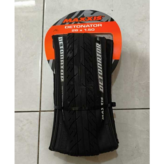 Ban Luar Maxxis Detonator 26 x 1.50 kevlar