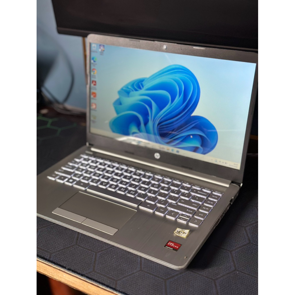 Laptop Hp14S VGA 2Gb Athlon Gold 3150