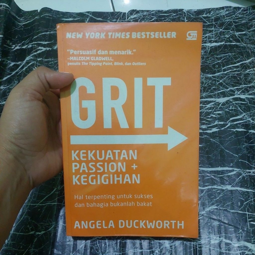 GRIT KEKUATAN PASSION + KEGIGIHAN