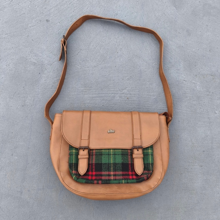 Tas Selempang Tas Slingbag Tas Wanita Tas Vintage Tas Murah Tas Second Tas Kulit Tas Three Second