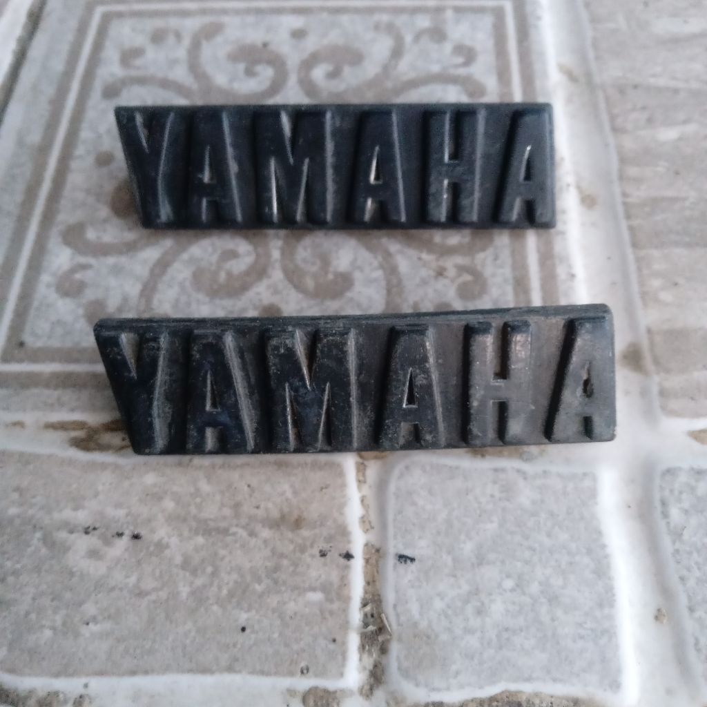 emblem yamaha body samping yamaha alfa ori