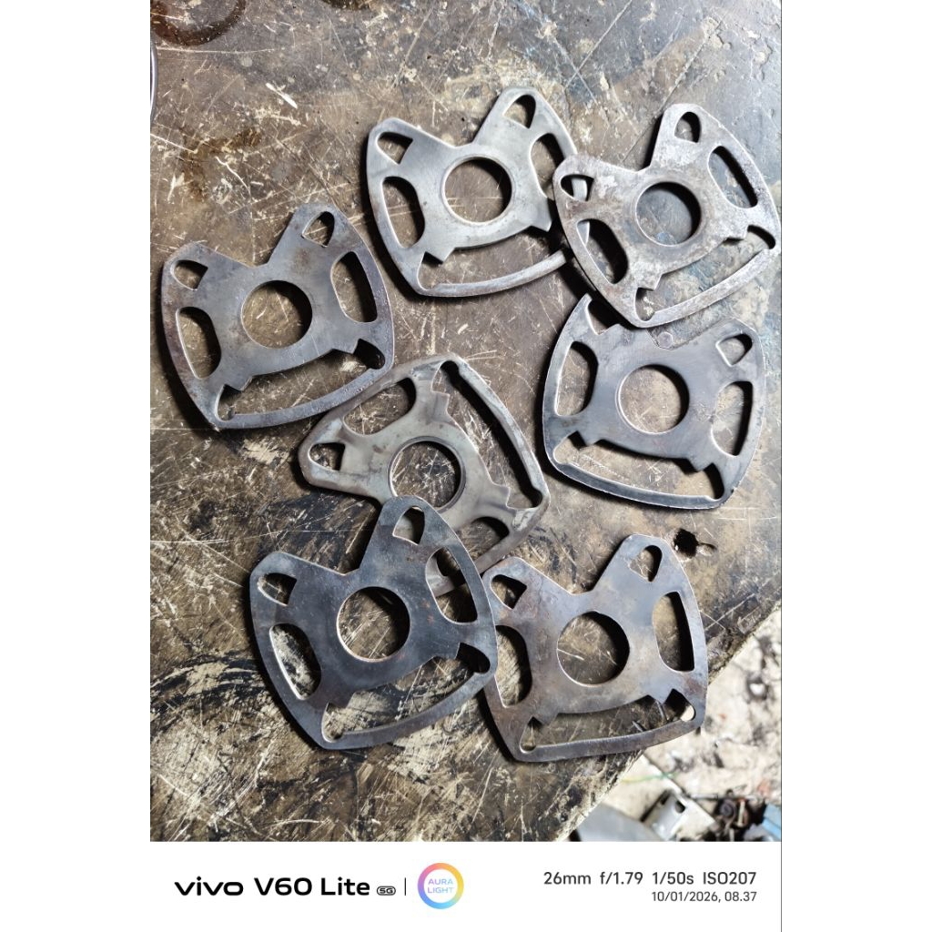 plat tengah belakang kepala gerinda modern bekas