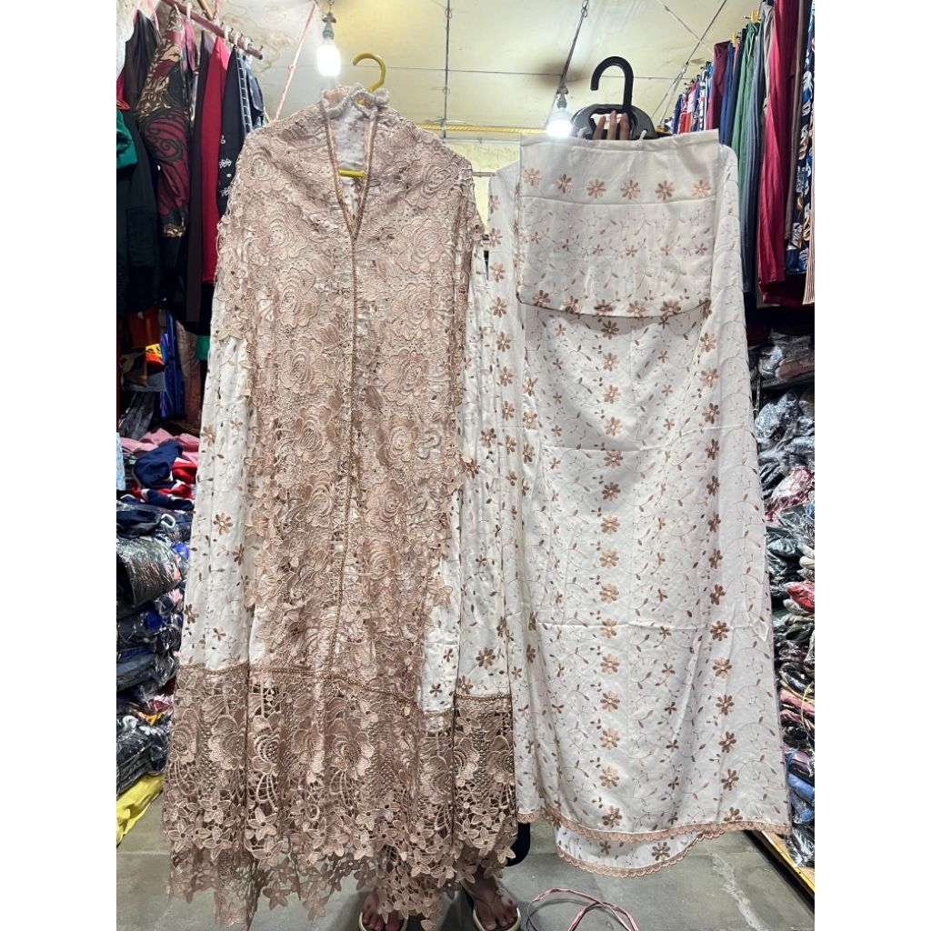 Mukenah Dewasa Renda Premium / Mukenah Renda Putih Gold