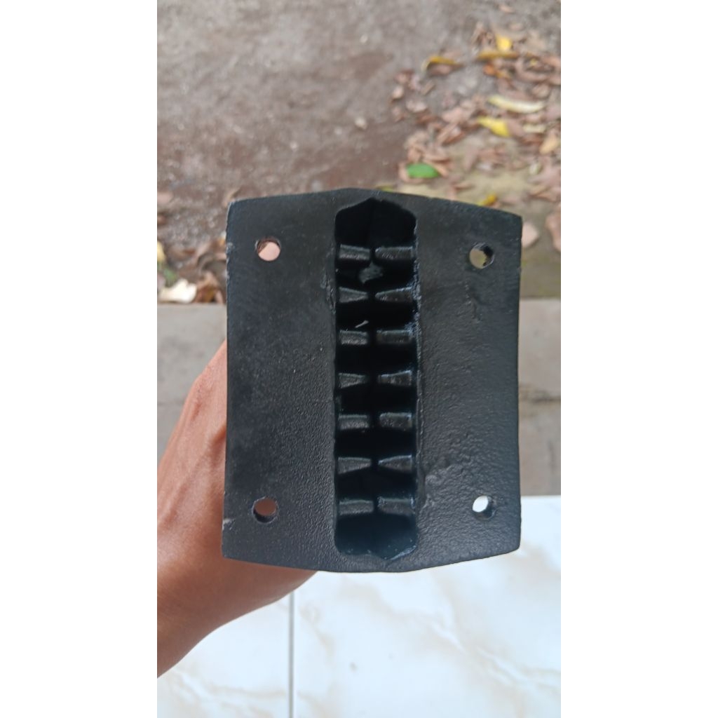Corong Horn Tweeter 8×10 sudah Drat bahan Alumunium Cor