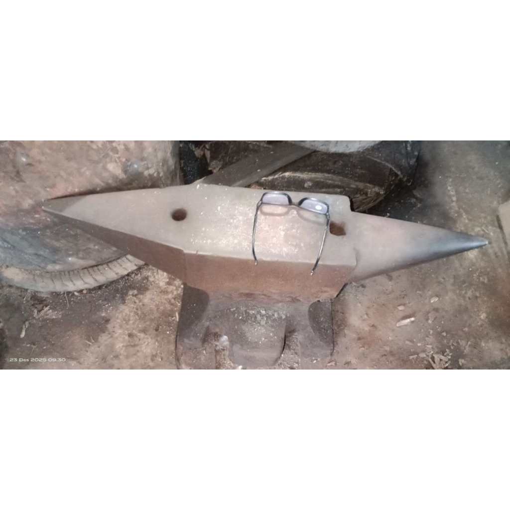 Anvil Paron Landasan Besi Germany