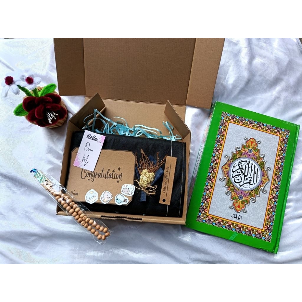 Hampers Cowok Sarung+ALQURAN+Tasbih | Kado Ulang Tahun Cowok, Wisuda, Anniversary, Wedding, dll