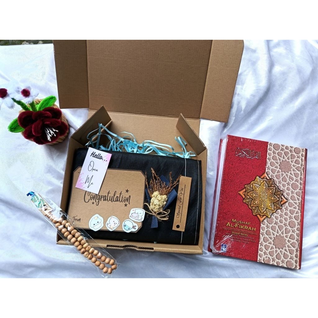 Hampers Cowok Sarung+ALQURAN+Tasbih | Kado Ulang Tahun Cowok, Wisuda, Anniversary, dll