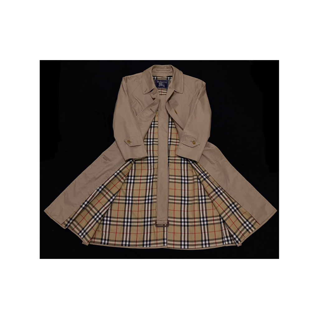 Coat Branded Burberry Original / Coat Burberry / Burberry trench Coat