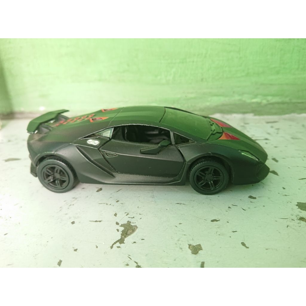 kinsmart diecast