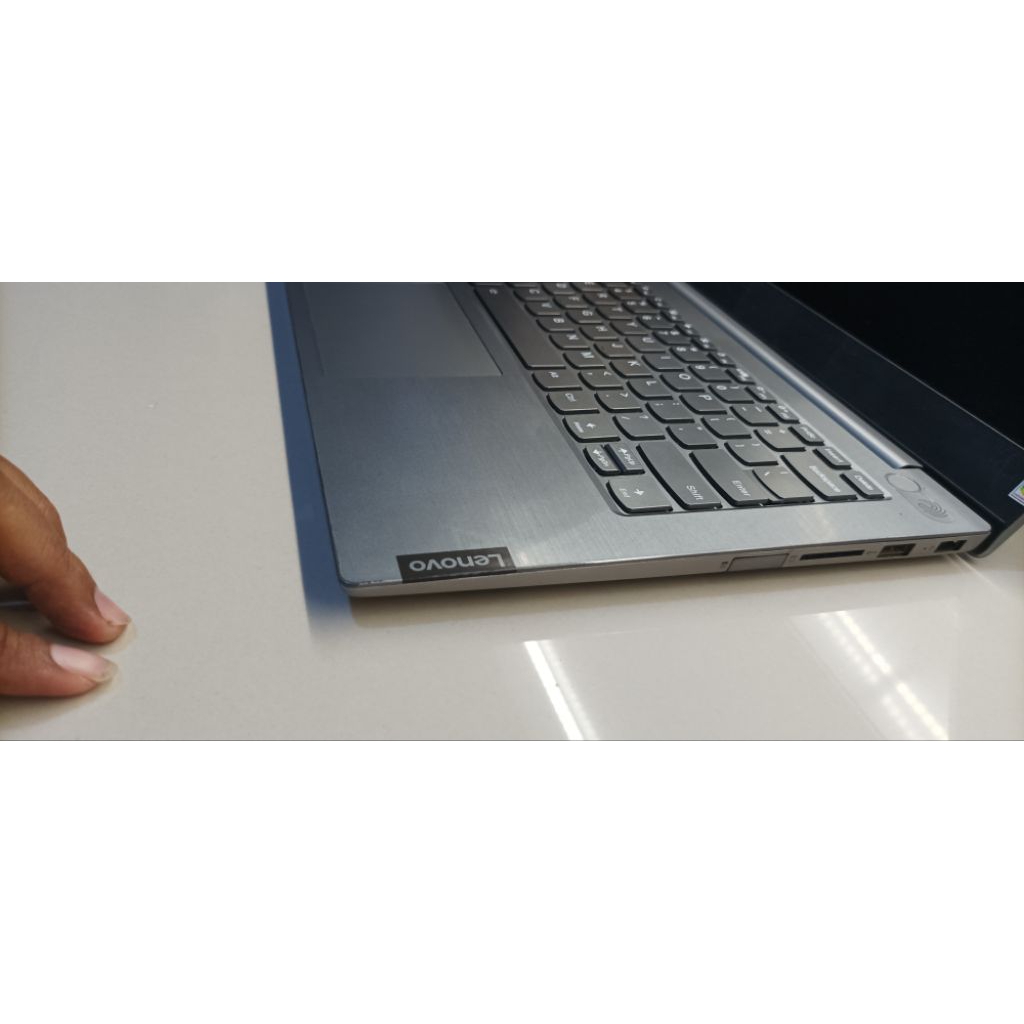 Thinkbook 14" dobel vga