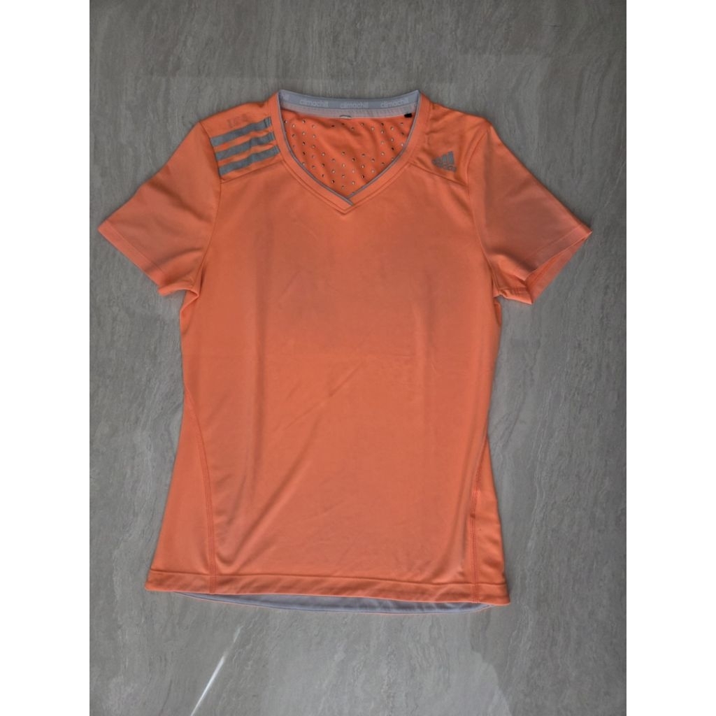 preloved Adidas woman sport top, dryfit