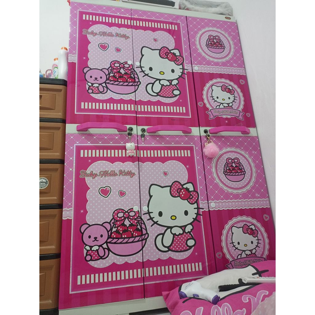 lemari plastik 3 pintu motif hello kitty pink merk naiba