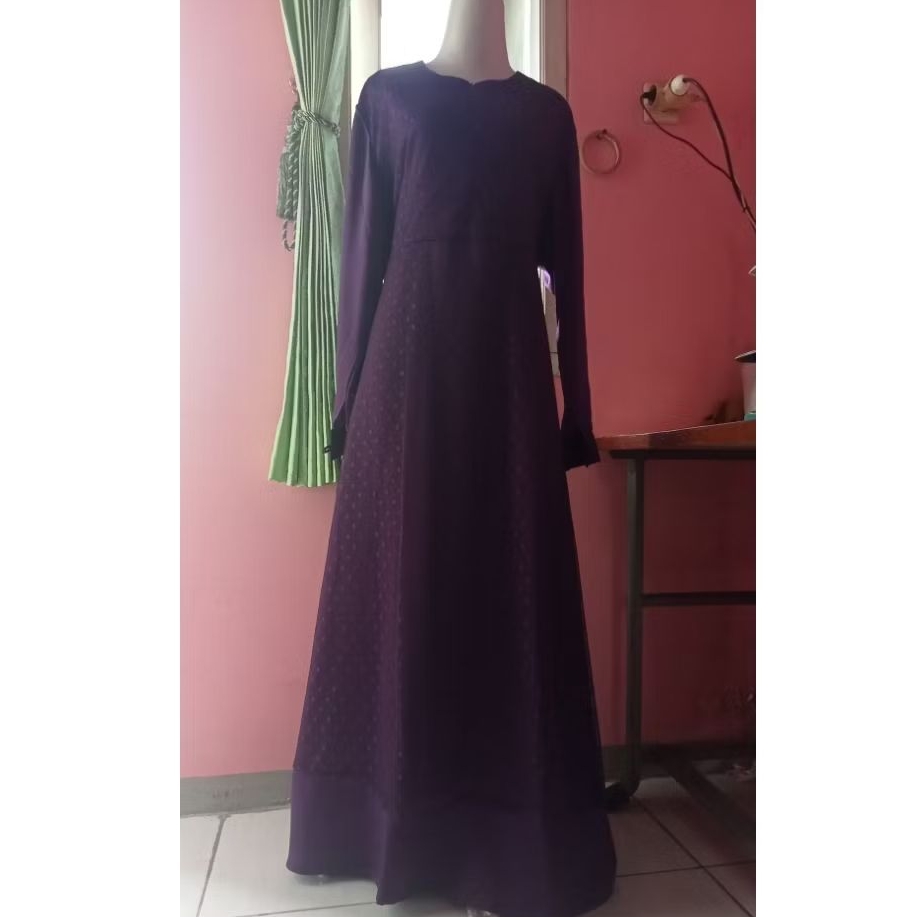 gamis maxmara dan brokat tile dot