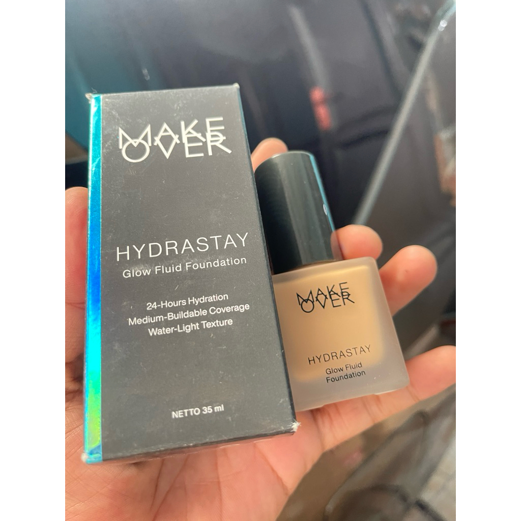 CS_Makeover Hidrastay glow fluid foundation