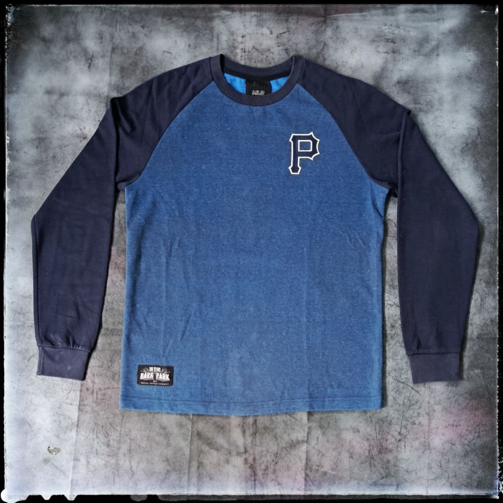 MLB Crewneck katun two tone Pittsburgh Pirates size on tag 95