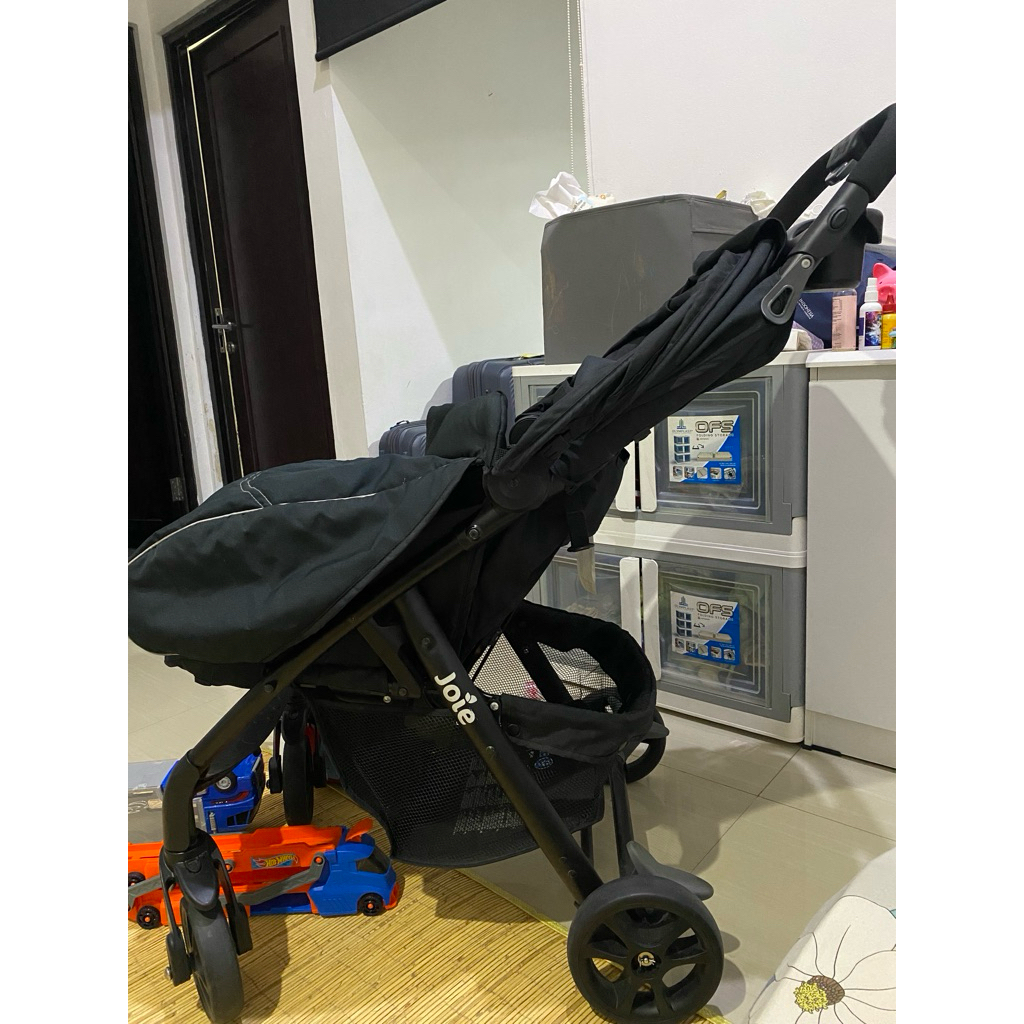 Preloved Stroller Joie Muze LX