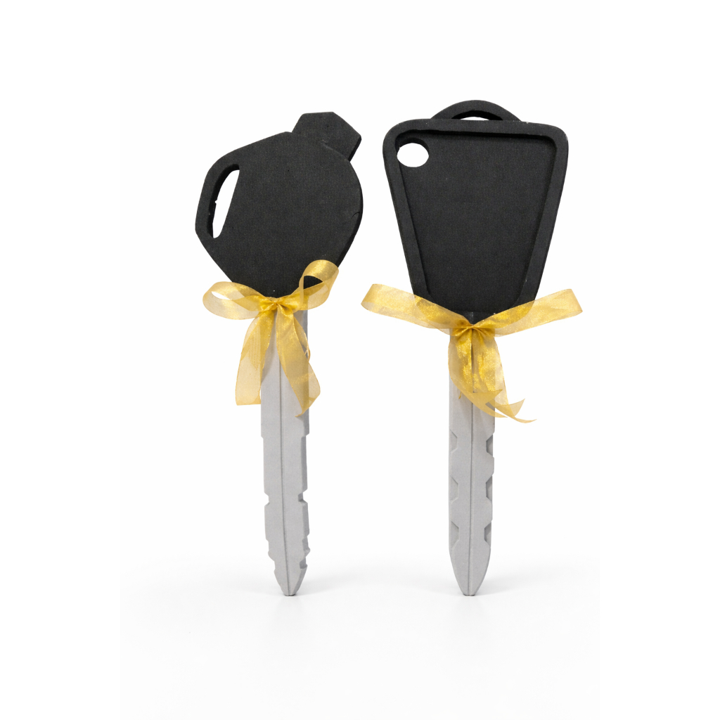 Custom kunci mobil Hadiah simbolis + pitanya