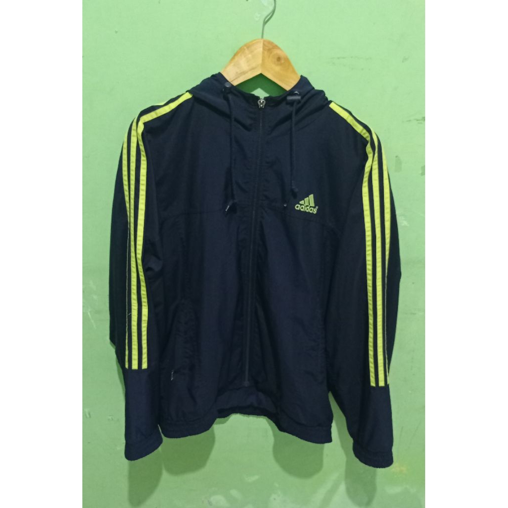 WB adidas