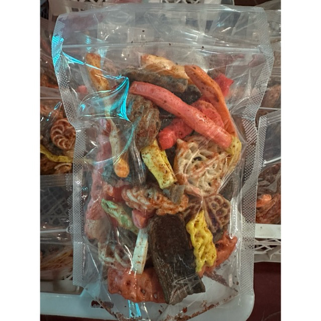 aneka cemilan ringan dan kerupuk