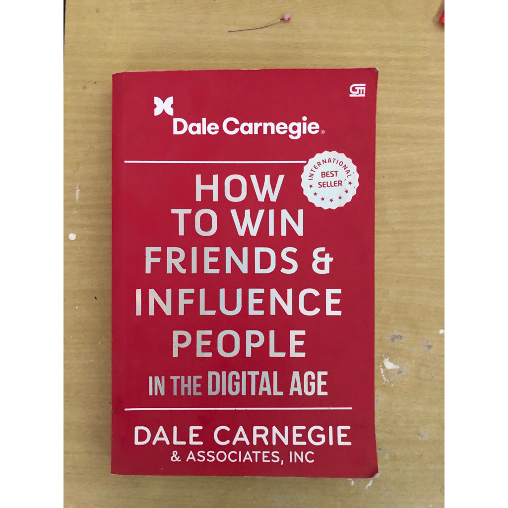[PRELOVED] BUKU HOW TO WIN FRIENDS AND INFLUENSE PEOPLE
