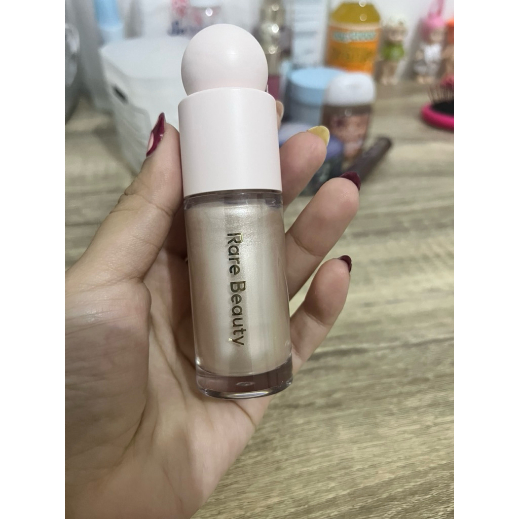 Rare Beauty Positive Light Liquid Luminizer Highlighter