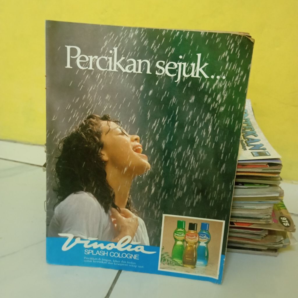 Majalah bonus FEMINA jadul th 1989