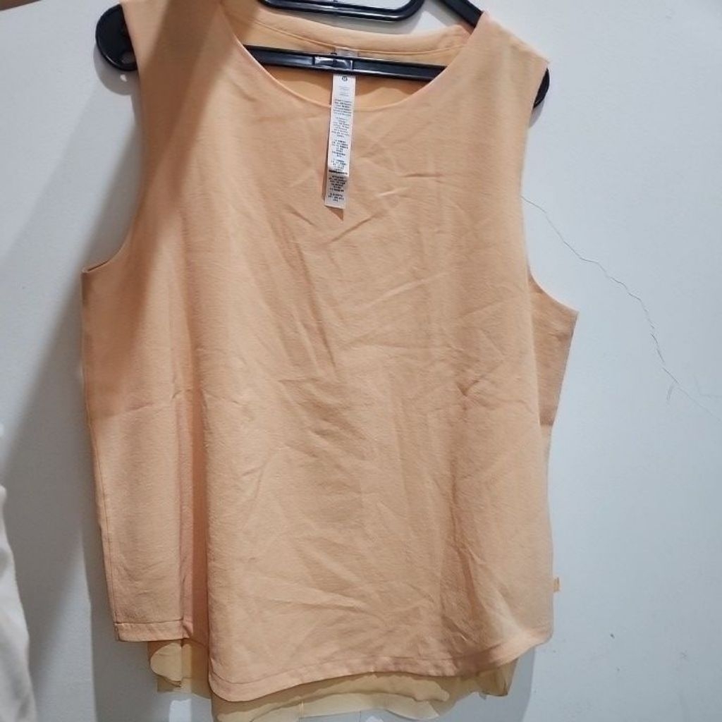 preloved Lululemon top sleeveless sheer size 12