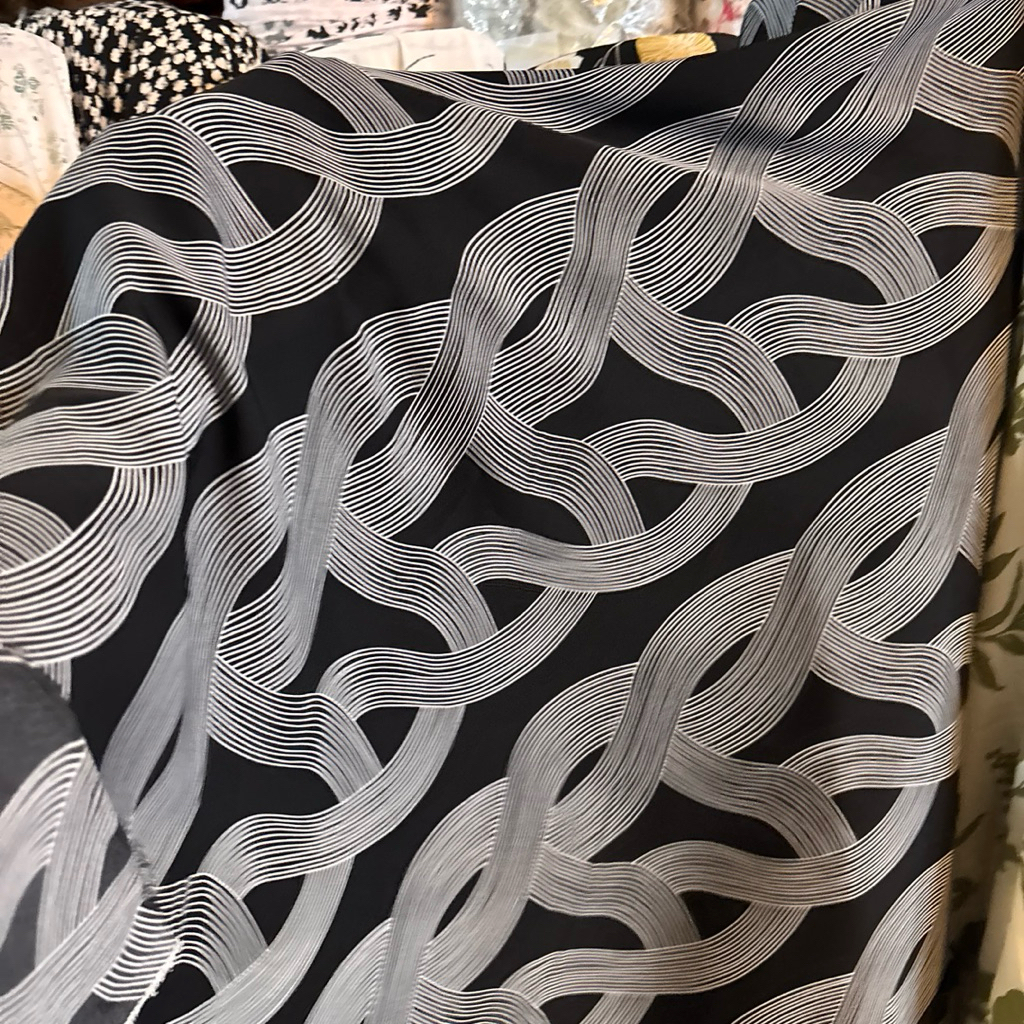 Kain Satin Silk Premium Meteran - Motif Salur Wave Abstrak - Bahan Gamis, Dress, Tunik & Hijab - Sil