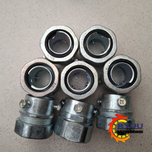 CONNECTOR FLEXIBLE TO PIPE CONDUIT