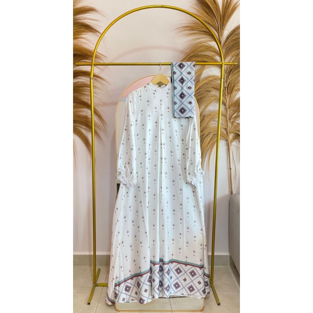ShellaSaukia - abaya putih ORI by Shella Saukia