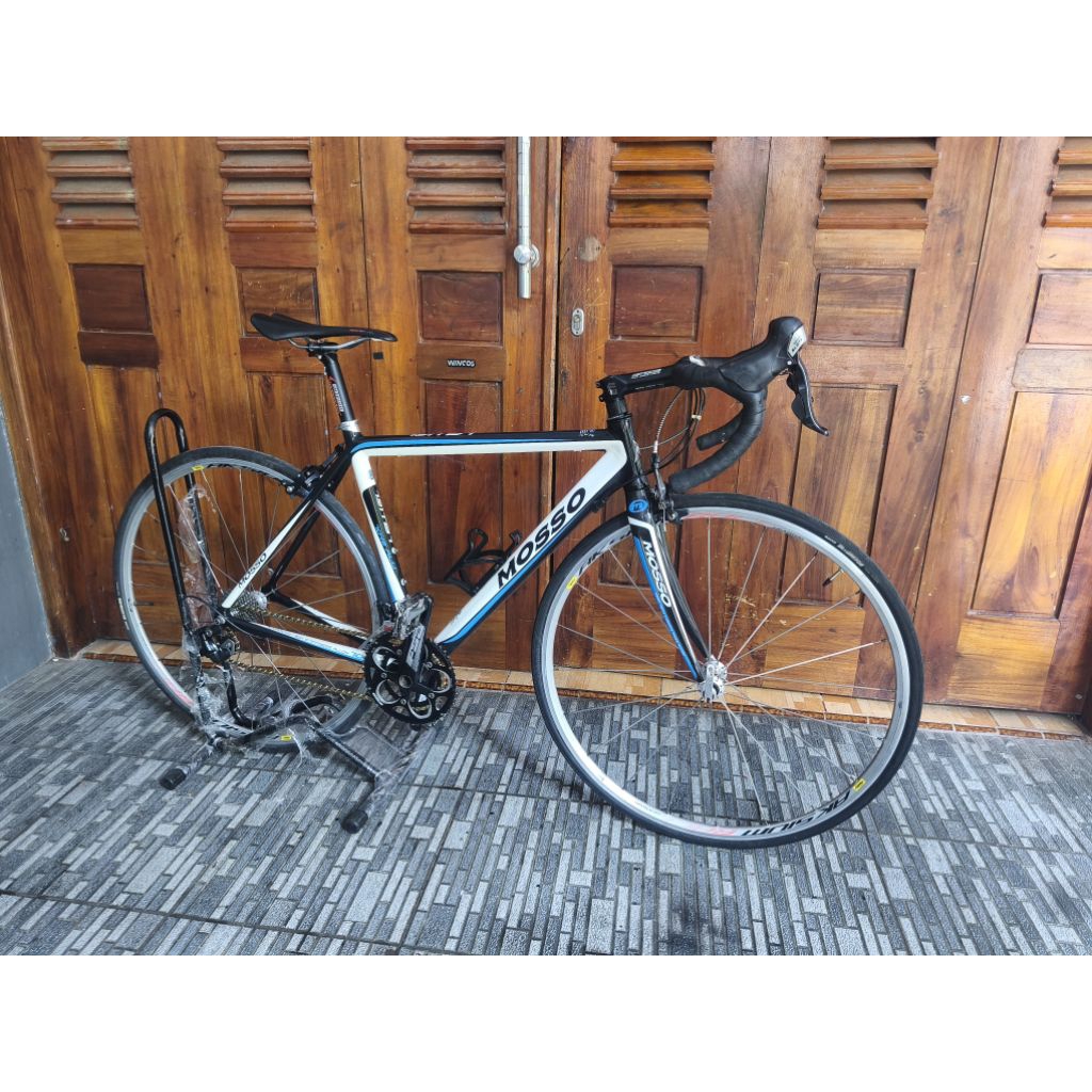 Road bike mosso gs shimano 105 wheelset mavic