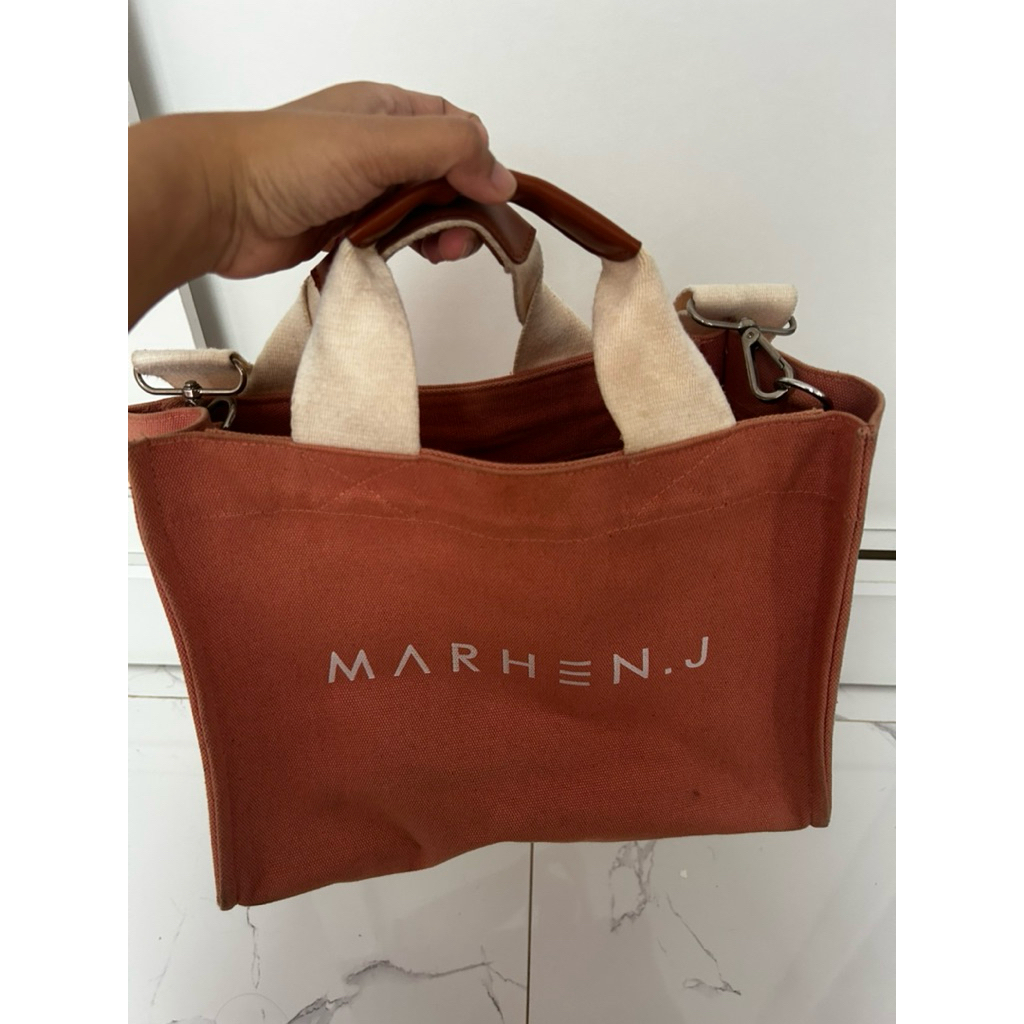 marhen-j tas