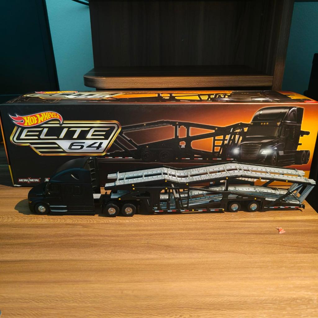 hot wheels elite64 cascadia freightliner cascadia