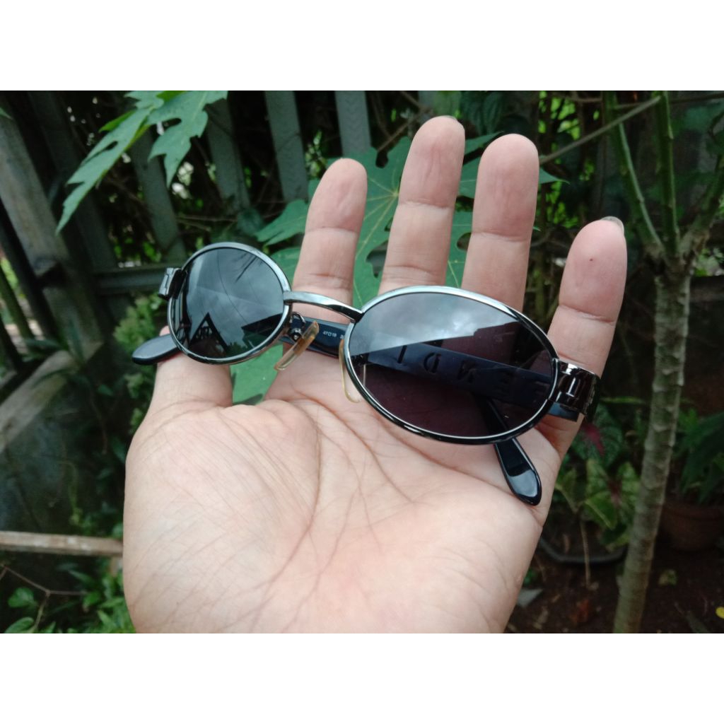 Kacamata Vintage F E N D I F1105 Elips Classic Sunglases