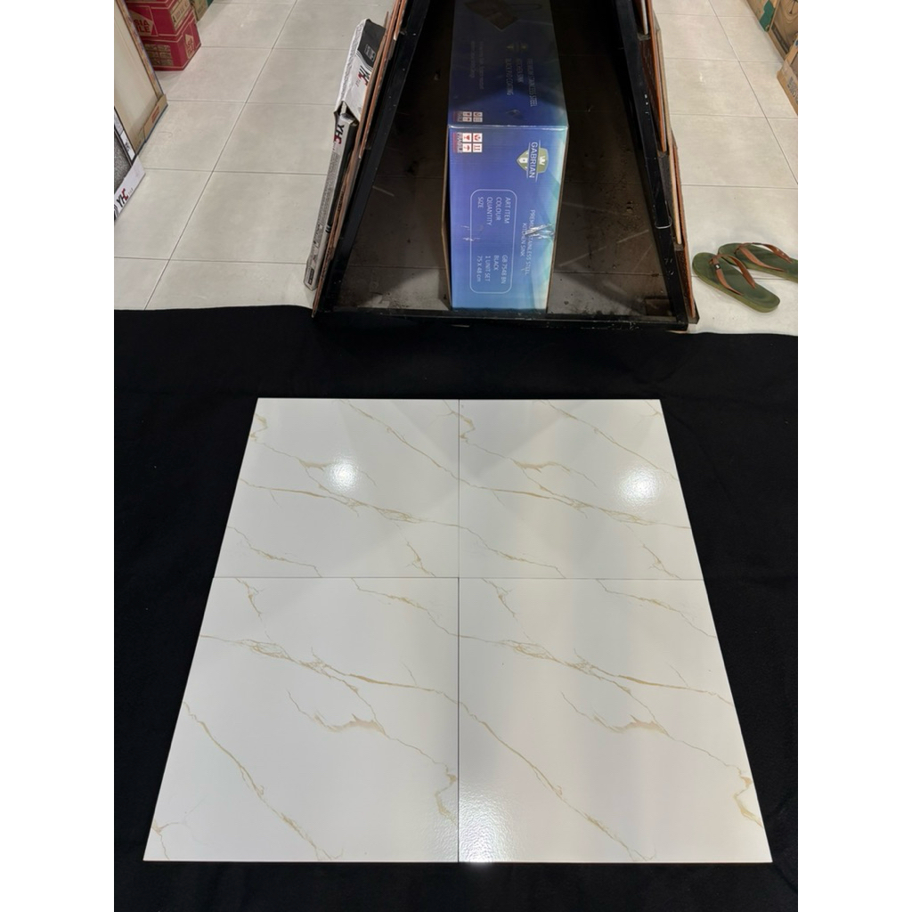 keramik yhc 50x50 merbabu cream cutting