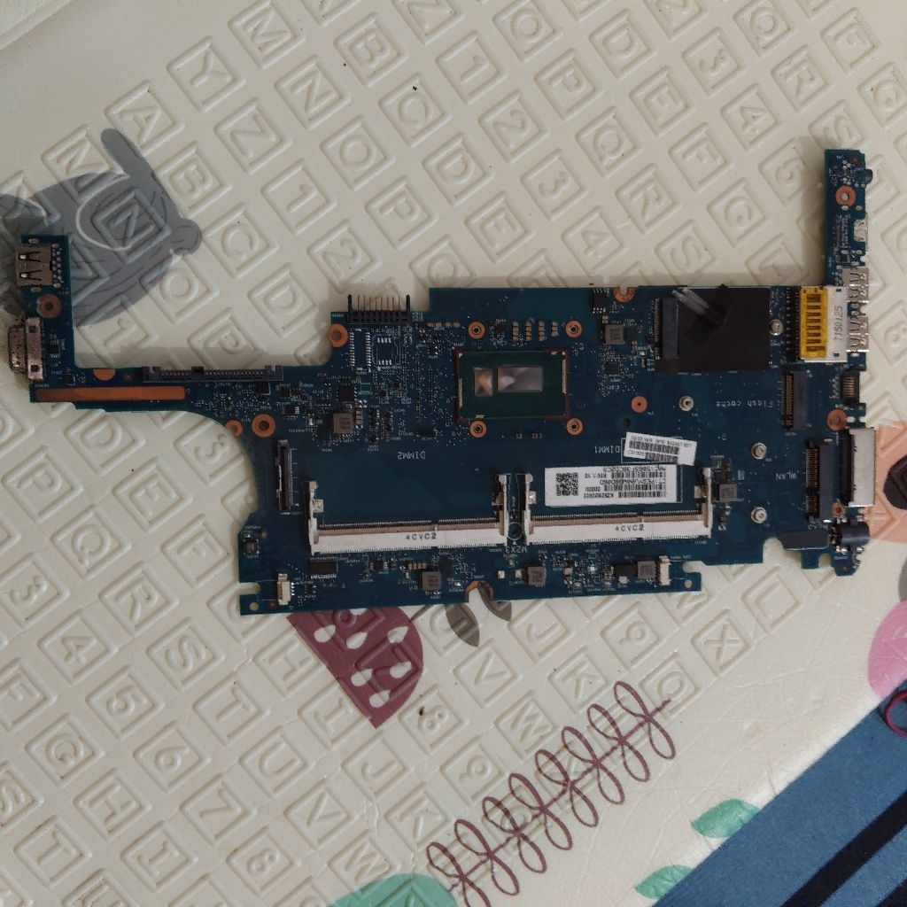 motherboard mainboard mobo mati Laptop hp 725