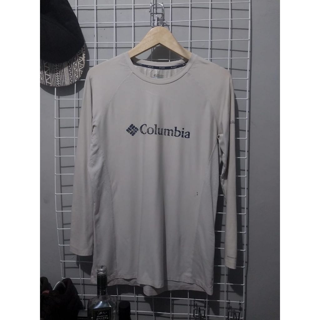 kaos outdoor columbia bekas second preloved