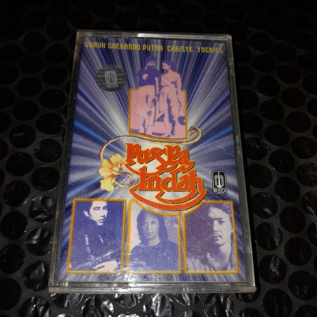 kaset guruh chrisye yockie puspa indah