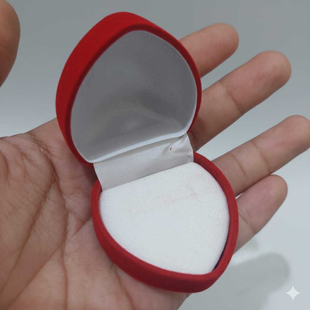 Kotak Cincin Model Love / Tempat Cincin Tunangan Lamaran Nikah /  Kotak Cincin Hati / Box Kotak Cinc