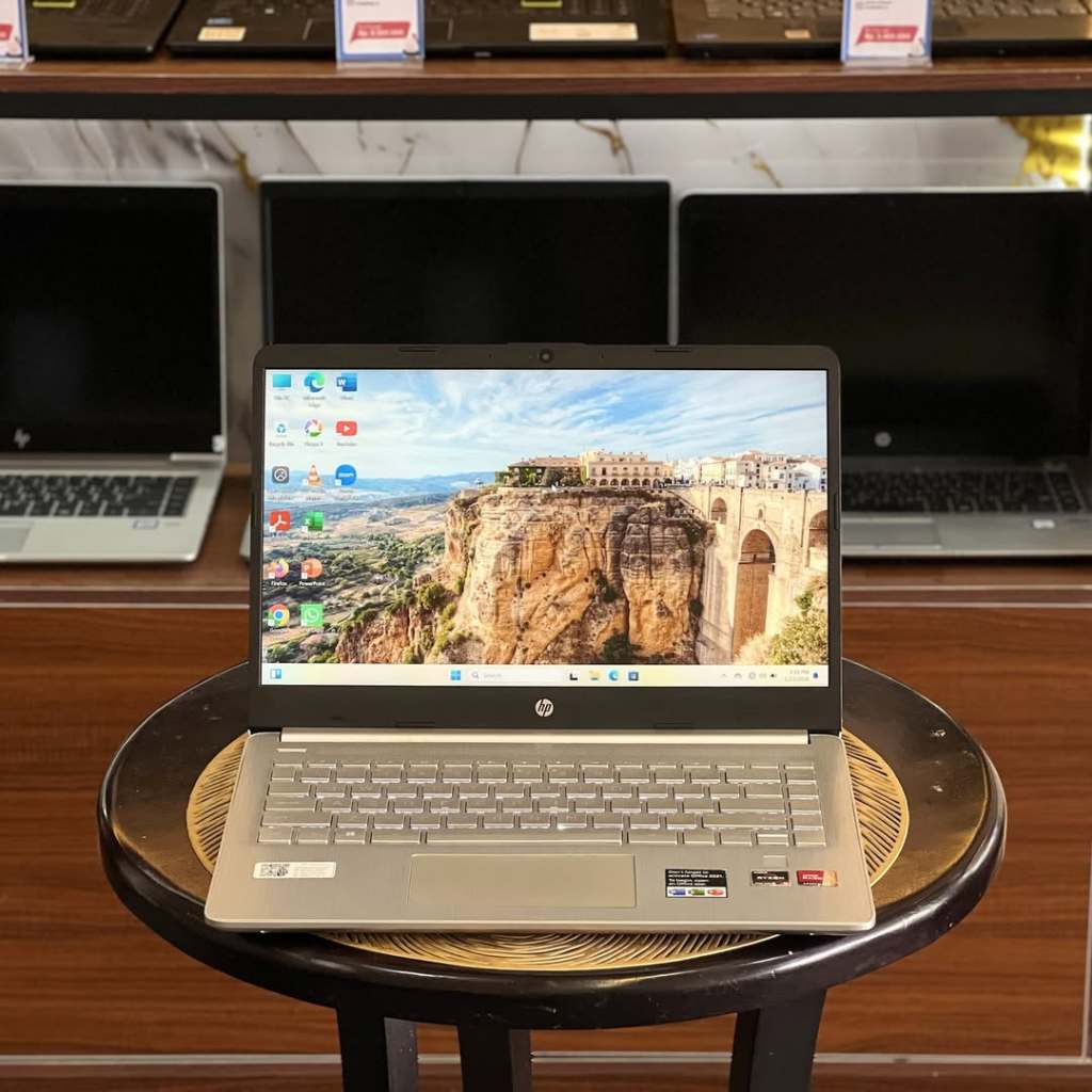 TERMURAH LAPTOP HP 14s-FQ2002AUAMD RYZEN 5-5625U/SSD512GB/RAM16GB/BERGARANSI