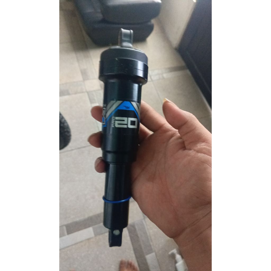 rearshock xfusion o2 210