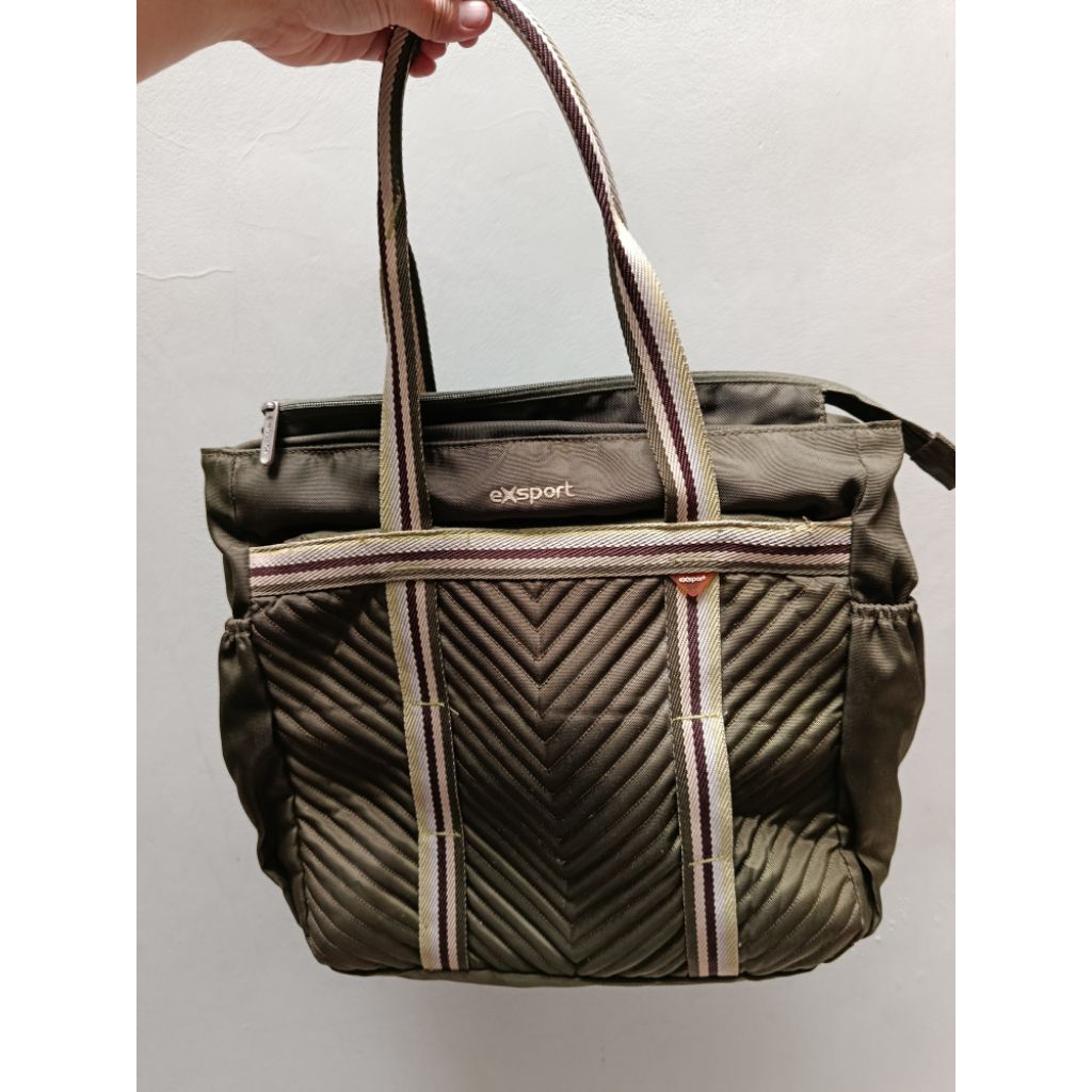 Tas export warna hijau army Preloved good condition