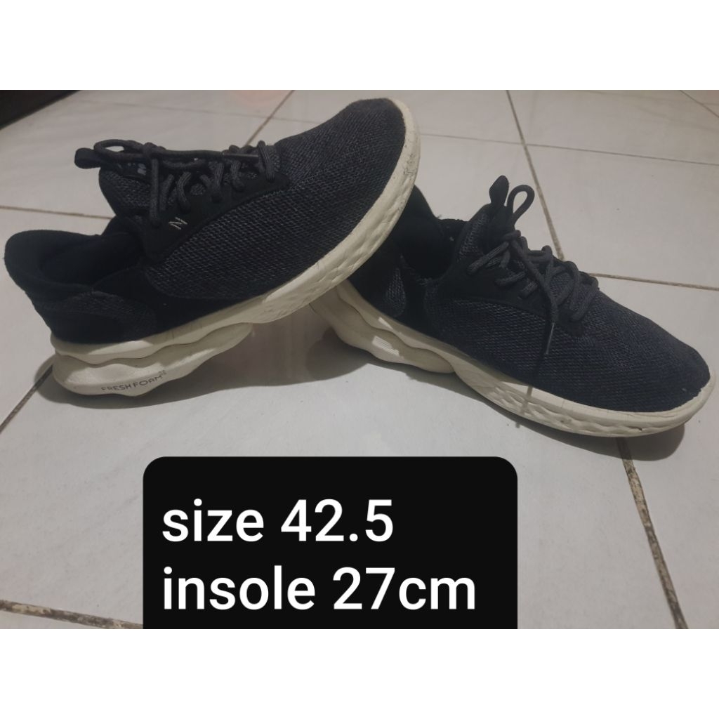 SepatuRunningNewBalance