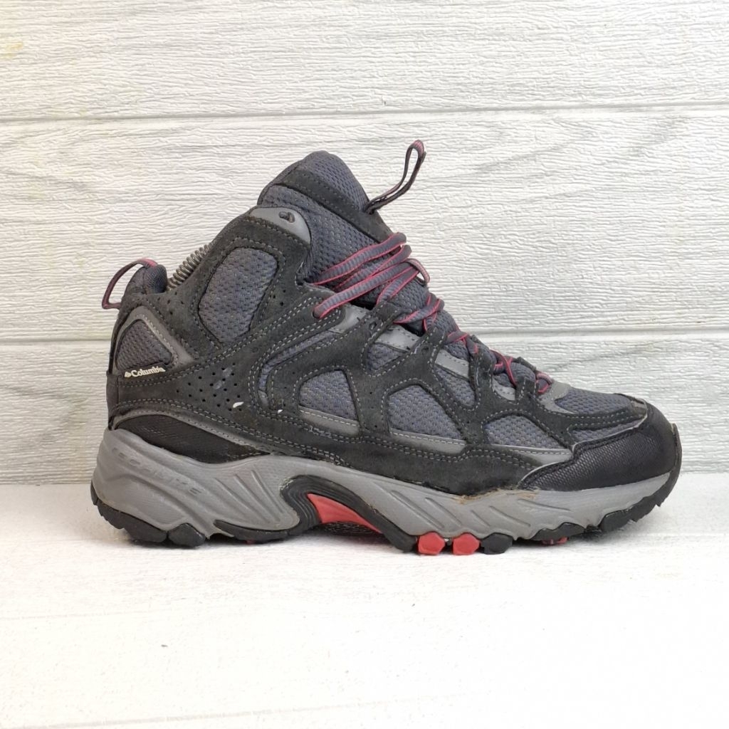 Sepatu Gunung / Sepatu Hiking Original Columbia Uk 40